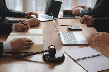 L'importance d'un avocat en cas de difficultés dans l'exécution d'un contrat de travail à Grenoble